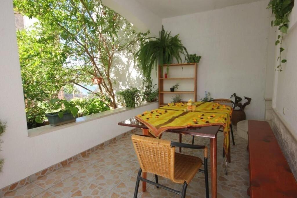 Apartments Zoki - Great Location Close To The Sea Vis Luaran gambar