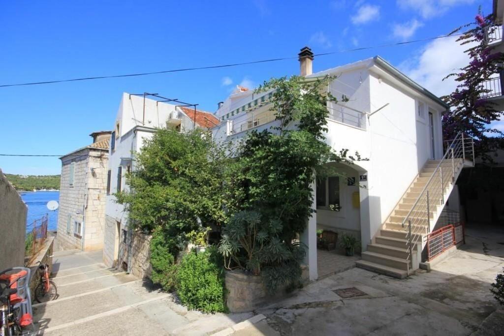 Apartments Zoki - Great Location Close To The Sea Vis Luaran gambar
