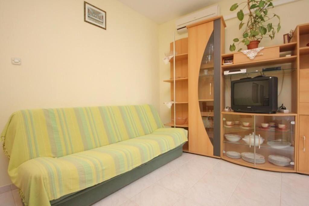 Apartments Zoki - Great Location Close To The Sea Vis Luaran gambar