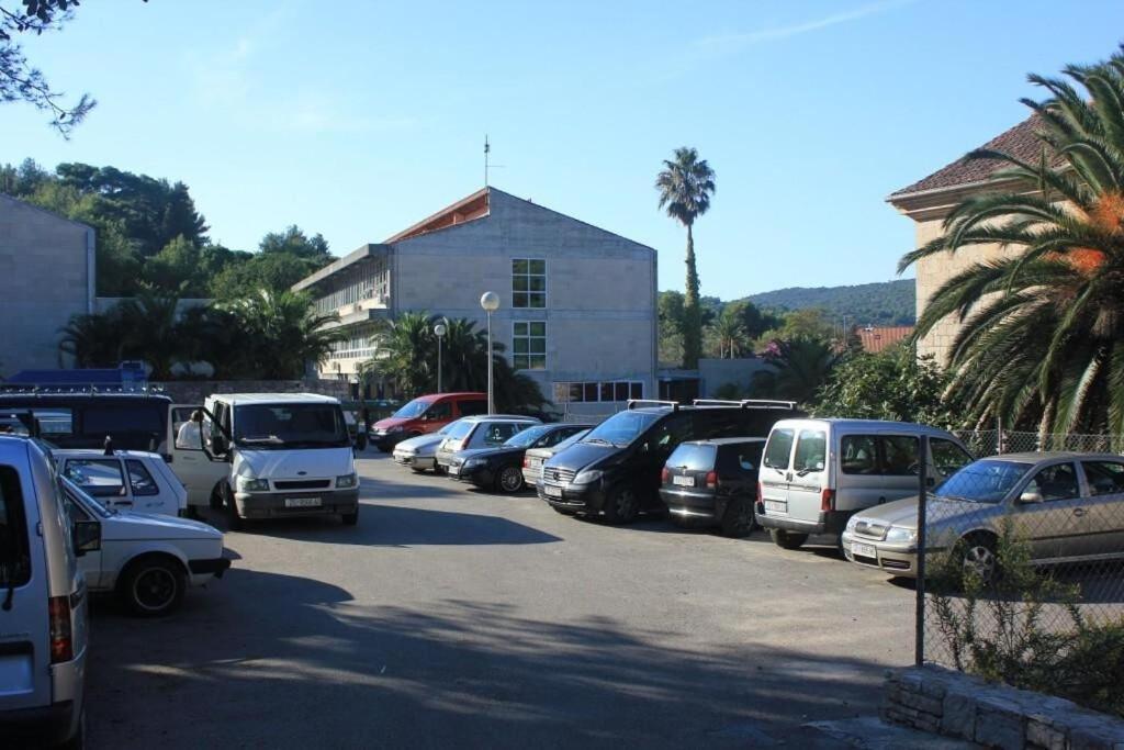 Apartments Zoki - Great Location Close To The Sea Vis Luaran gambar