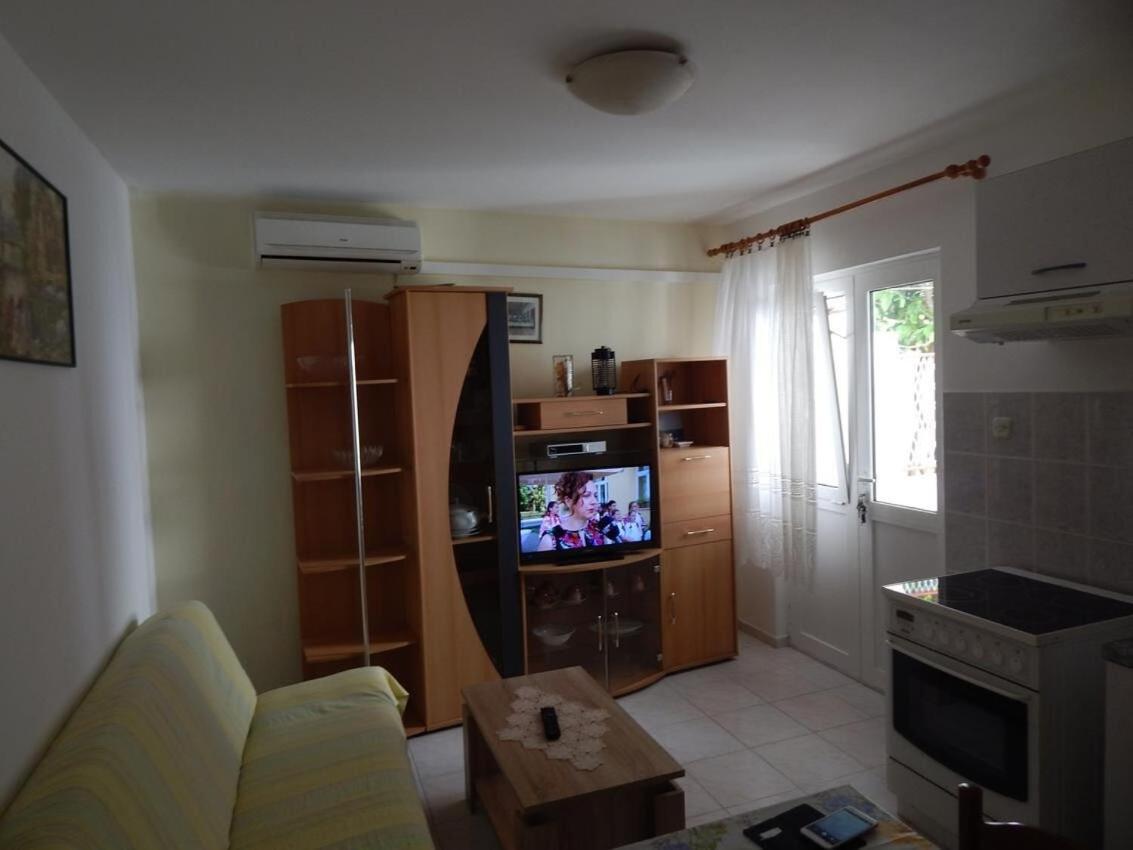 Apartments Zoki - Great Location Close To The Sea Vis Luaran gambar